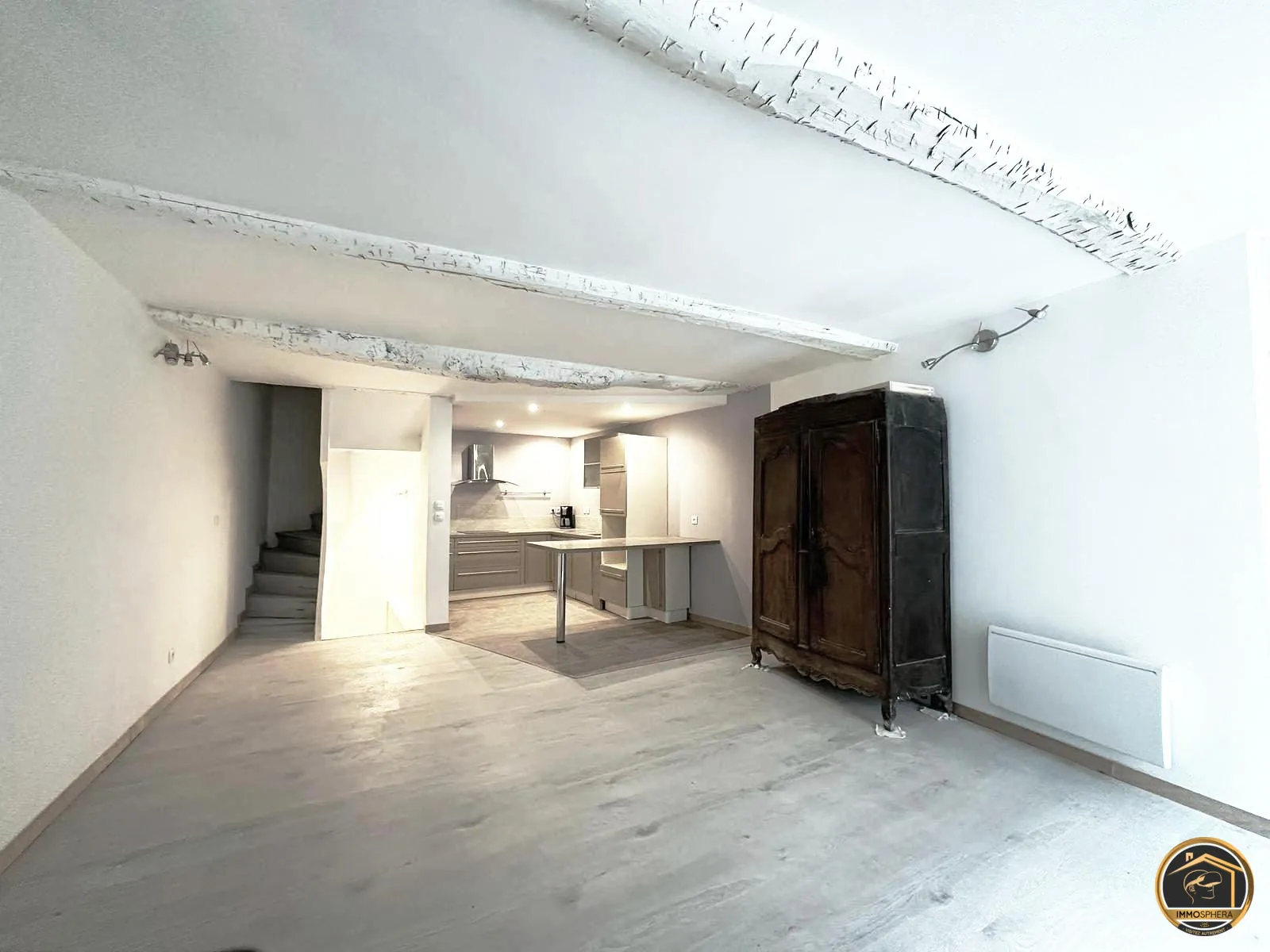 Maison de village rénovée avec garage à Saint-Pons-de-Thomières 