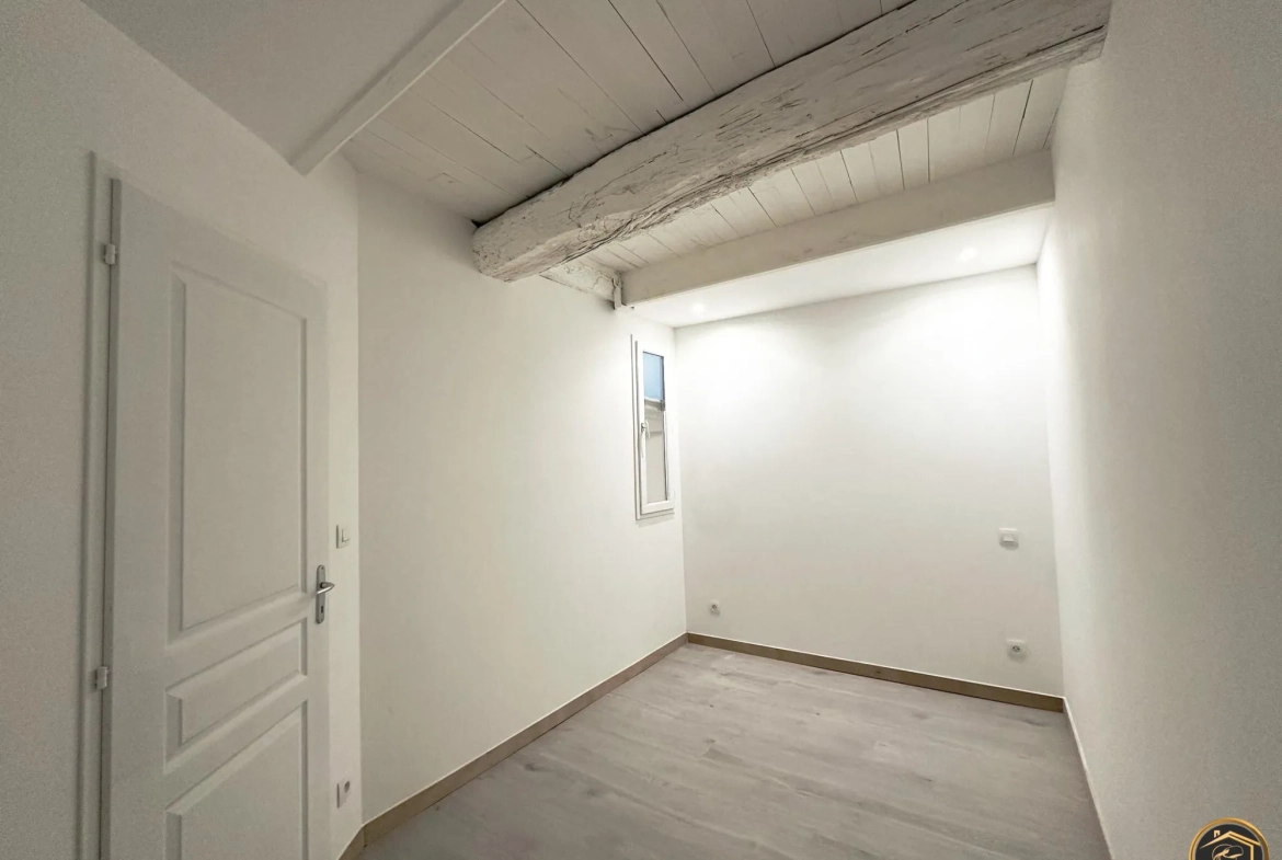 Maison de village rénovée avec garage à Saint-Pons-de-Thomières 