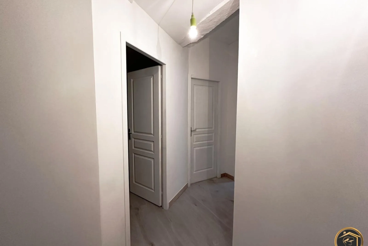 Maison de village rénovée avec garage à Saint-Pons-de-Thomières 