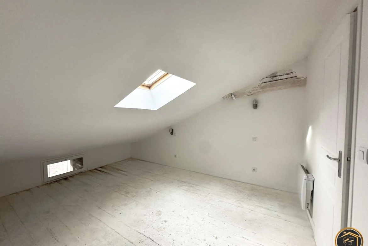 Maison de village rénovée avec garage à Saint-Pons-de-Thomières 