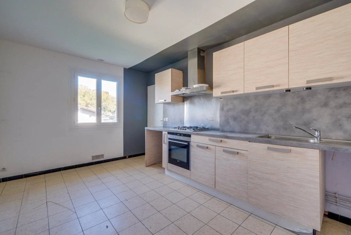 Belle maison de 113 m² avec terrasse à Camblanes-et-Meynac 