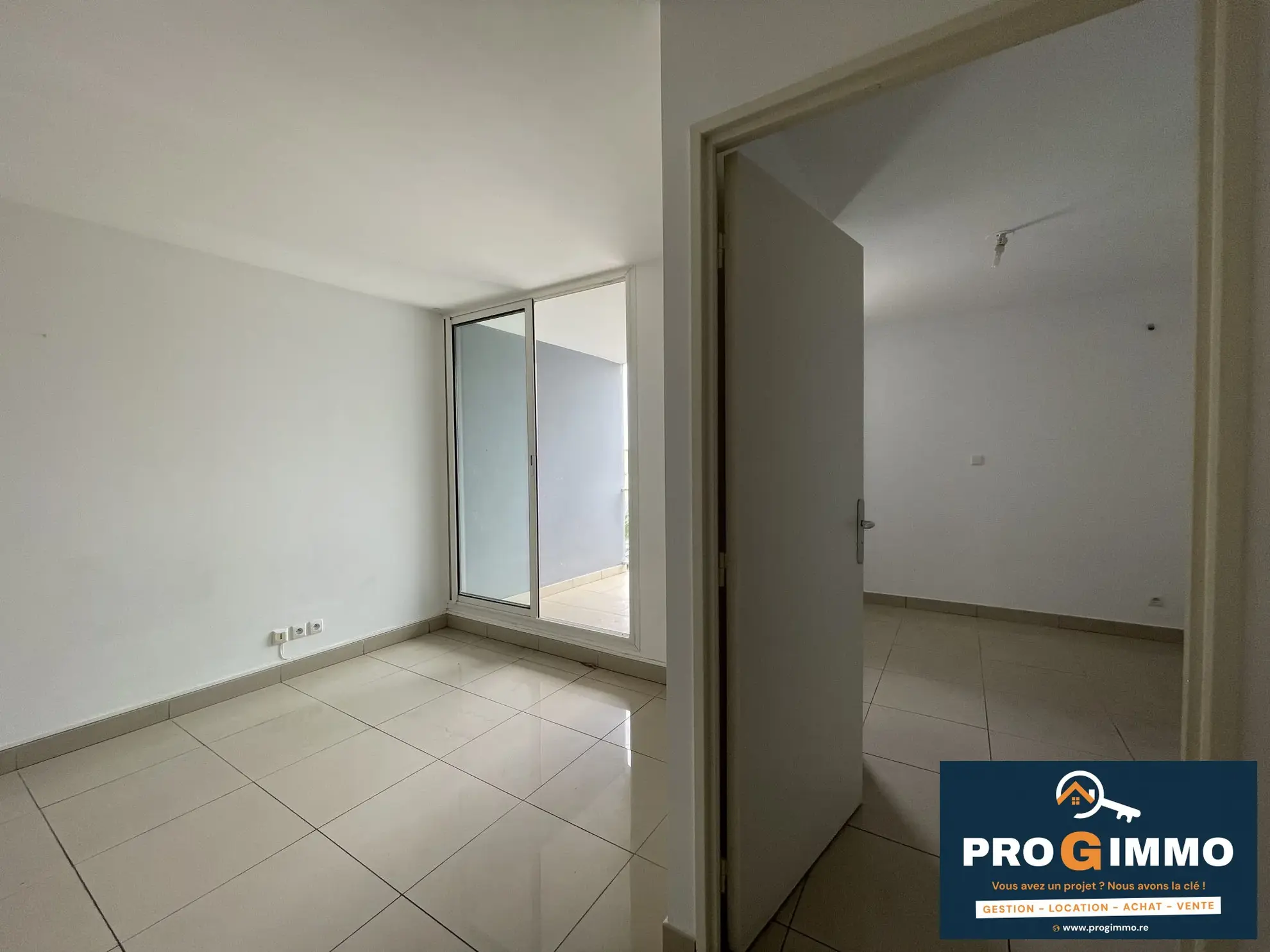 Appartement T2 avec vue mer à Saint-Denis - Résidence moderne et sécurisée 