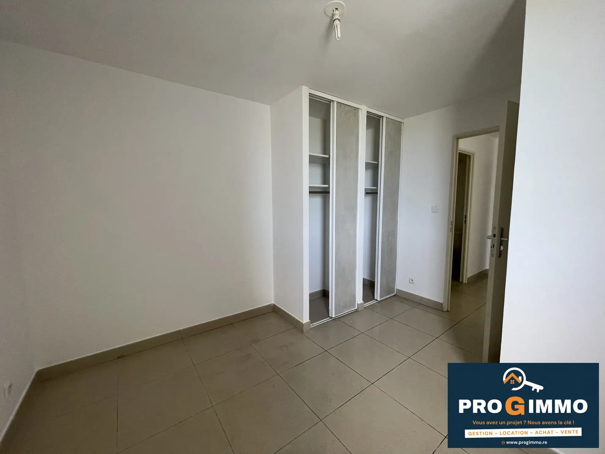 Appartement T2 avec vue mer à Saint-Denis - Résidence moderne et sécurisée 