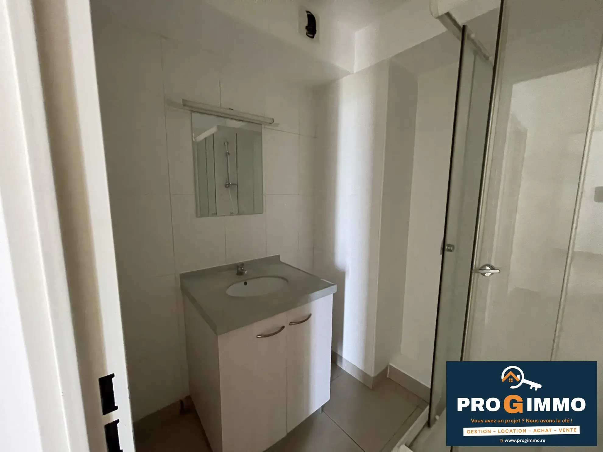 Appartement T2 avec vue mer à Saint-Denis - Résidence moderne et sécurisée 