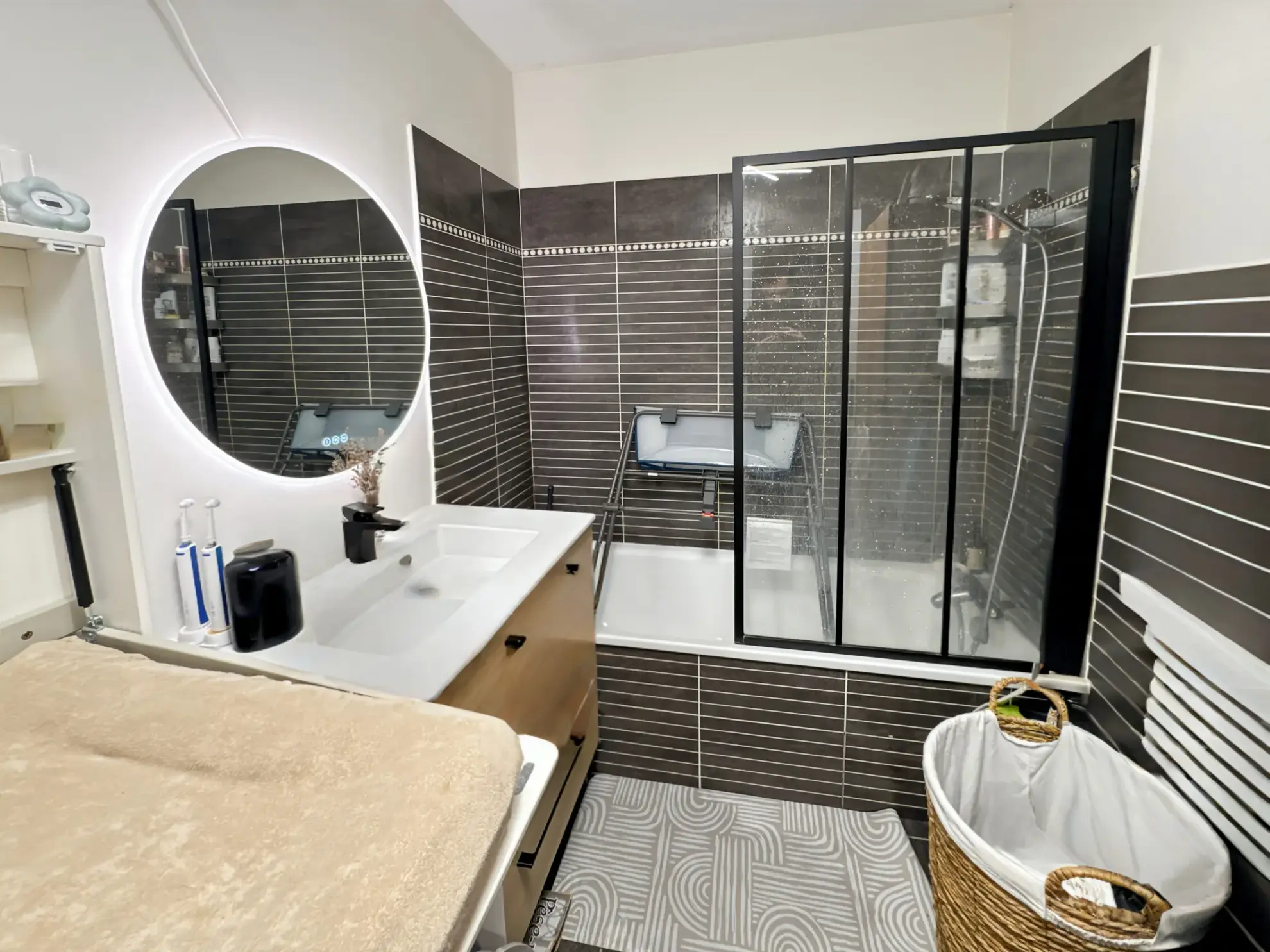 Appartement T2 avec Loggia à Lyon 8e - Investissement ou Premier Achat 