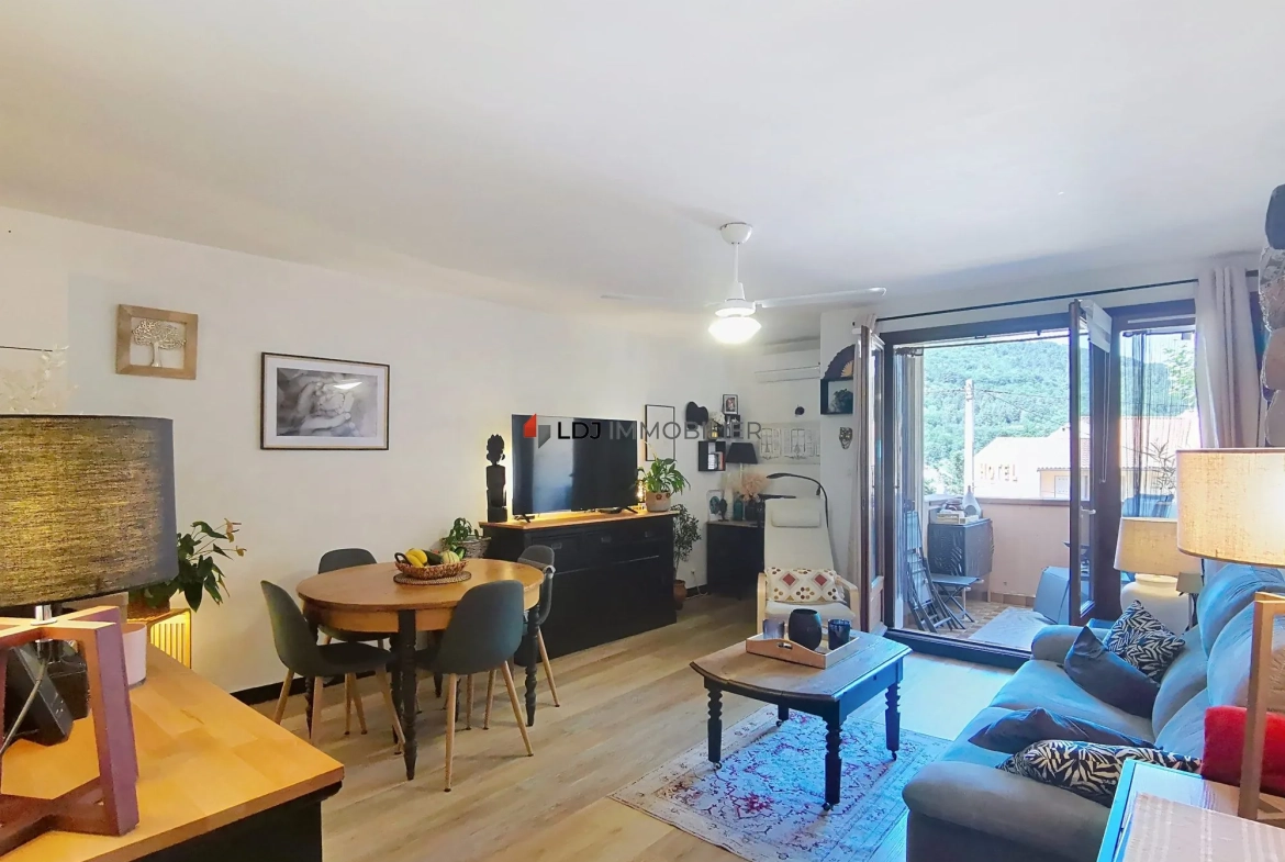 Appartement lumineux de 62 m² à vendre à Vernet-les-Bains avec terrasse et parking 