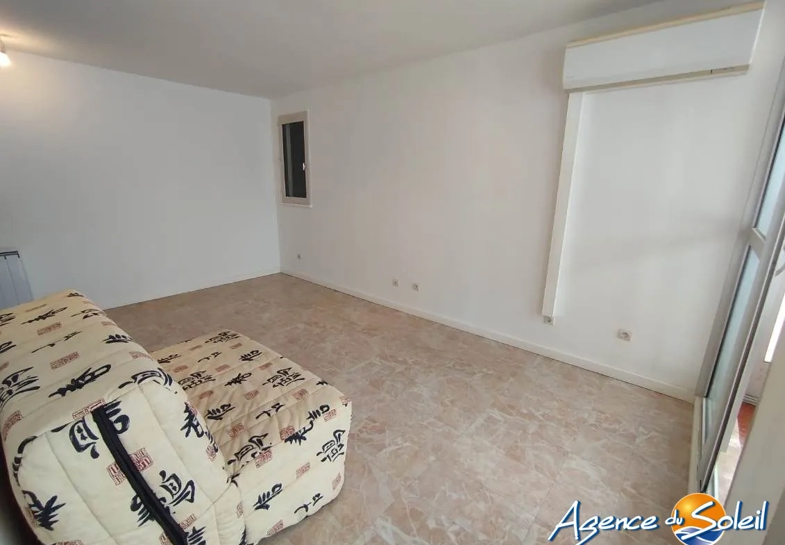 Studio à vendre avec terrasse à Gruissan, vue dégagée sur le Pech des Moulins 