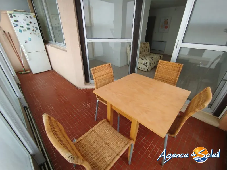 Studio à vendre avec terrasse à Gruissan, vue dégagée sur le Pech des Moulins 