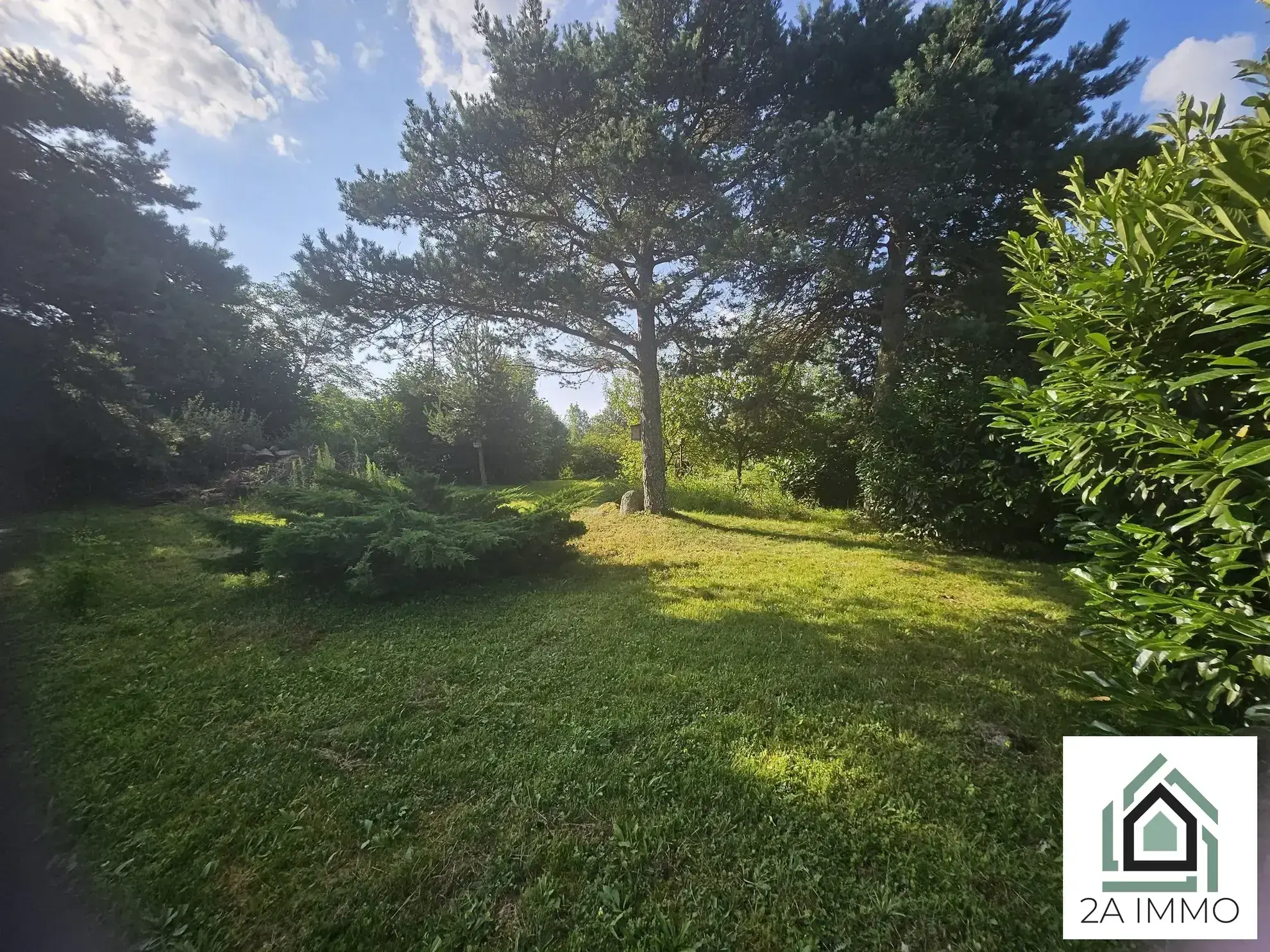 Terrain constructible à Saint-Ours avec vue imprenable et proximité de Clermont-Ferrand 