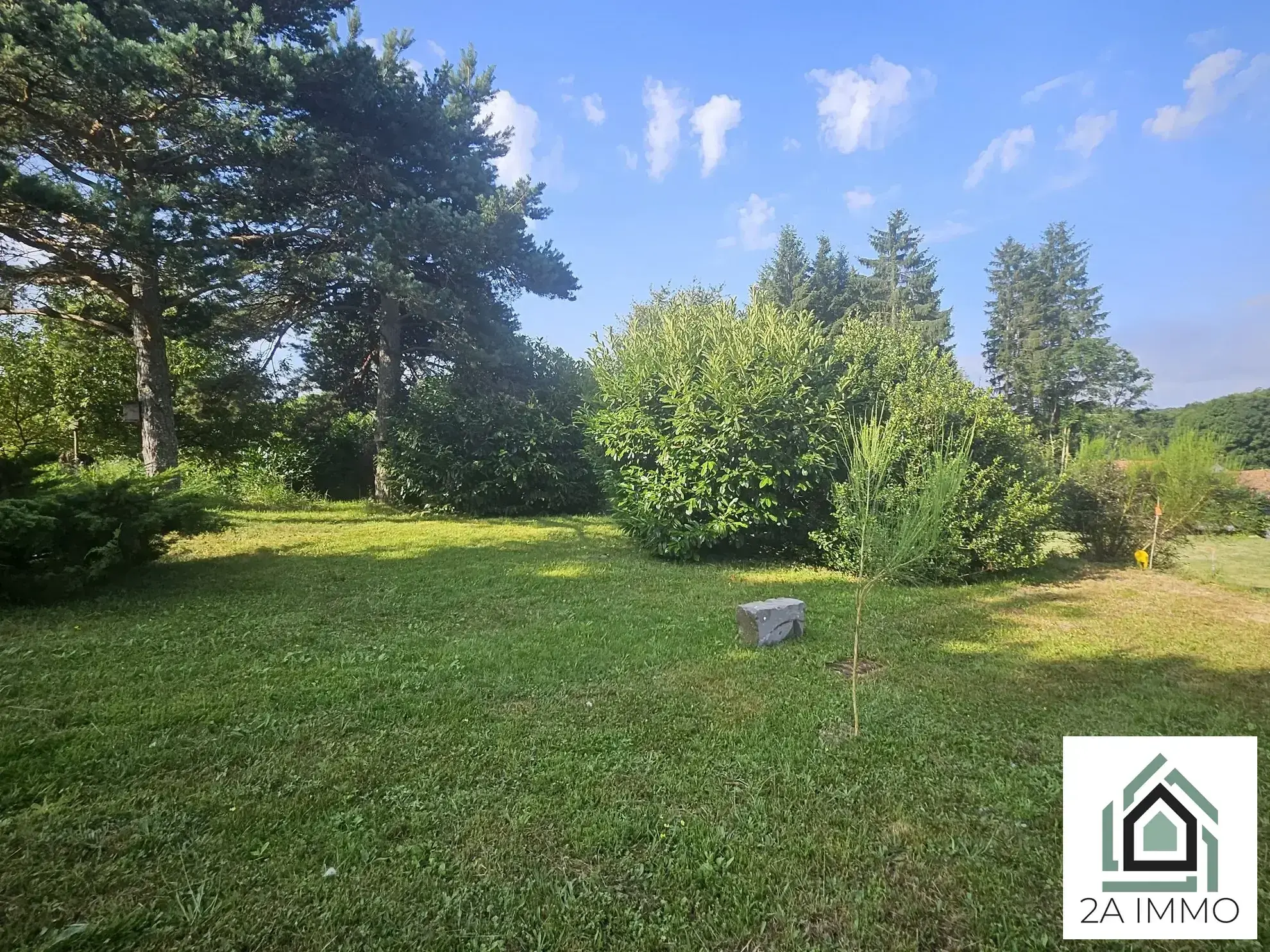 Terrain constructible à Saint-Ours avec vue imprenable et proximité de Clermont-Ferrand 
