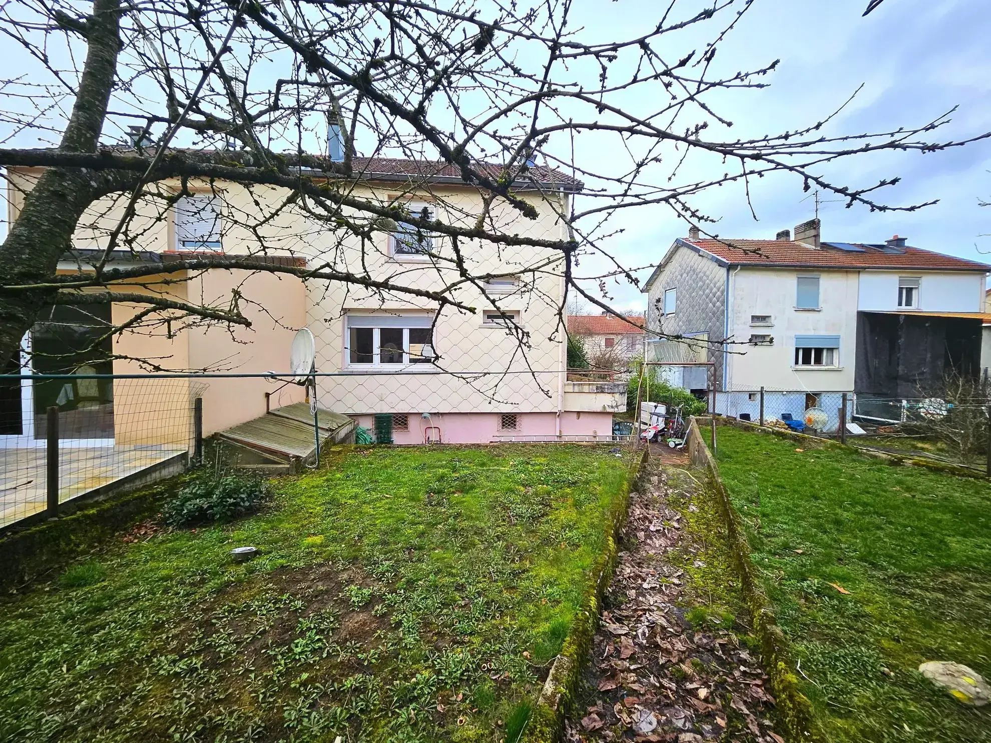 Maison à Vendre à Villerupt – Idéalement située, 70 m² à rafraîchir avec potentiel d'extension 