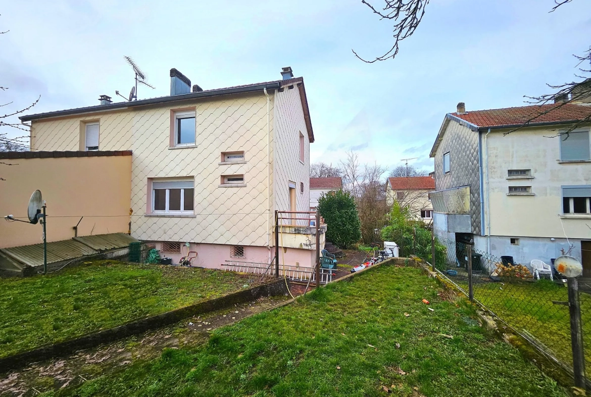 Maison à Vendre à Villerupt – Idéalement située, 70 m² à rafraîchir avec potentiel d'extension 