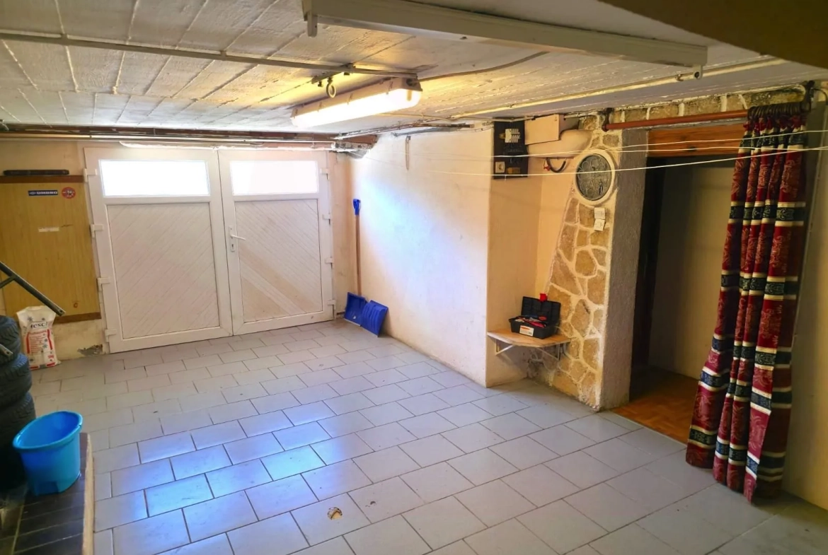 Maison à Vendre à Villerupt – Idéalement située, 70 m² à rafraîchir avec potentiel d'extension 
