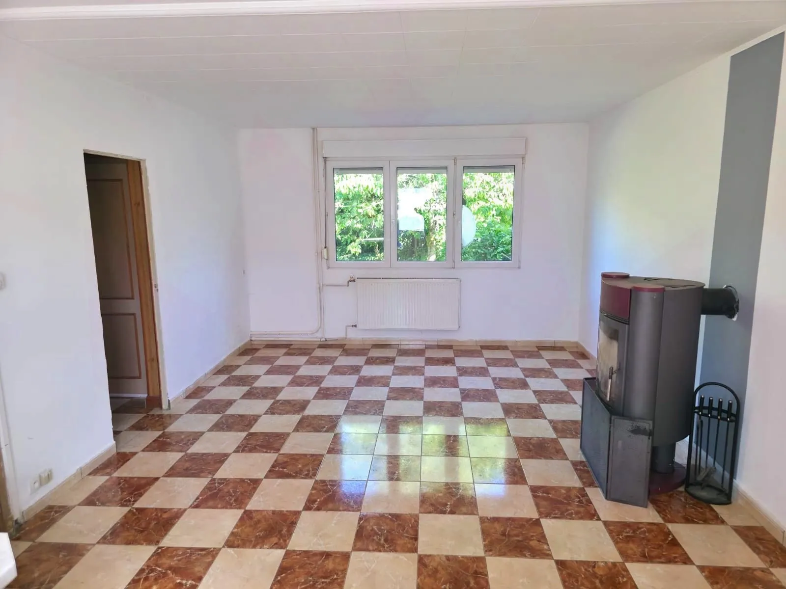 Maison à Vendre à Villerupt – Idéalement située, 70 m² à rafraîchir avec potentiel d'extension 
