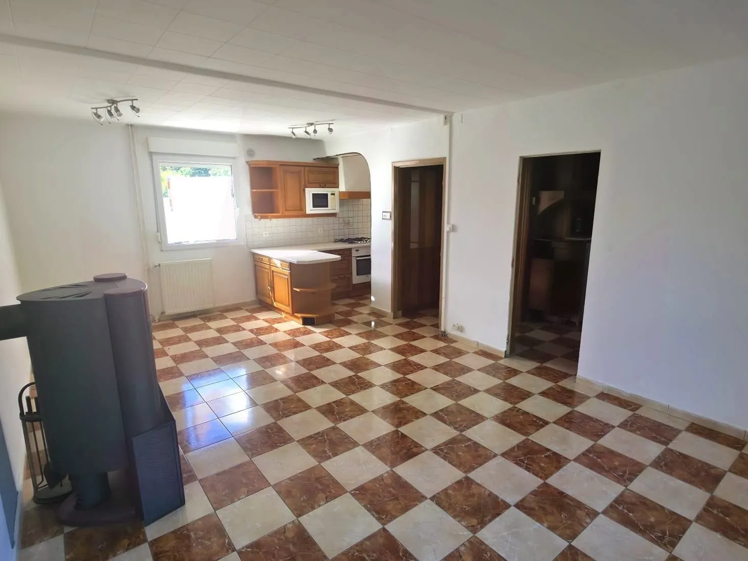 Maison à Vendre à Villerupt – Idéalement située, 70 m² à rafraîchir avec potentiel d'extension 