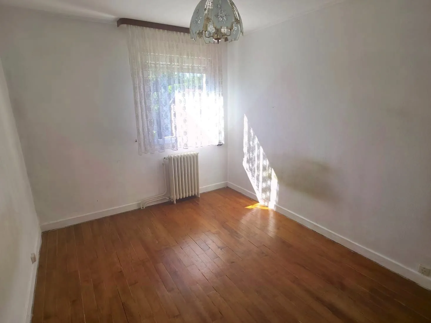 Maison à Vendre à Villerupt – Idéalement située, 70 m² à rafraîchir avec potentiel d'extension 