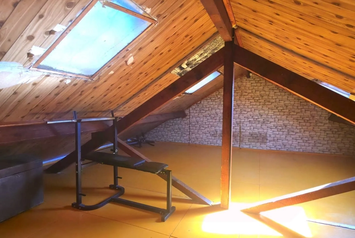 Maison à Vendre à Villerupt – Idéalement située, 70 m² à rafraîchir avec potentiel d'extension 