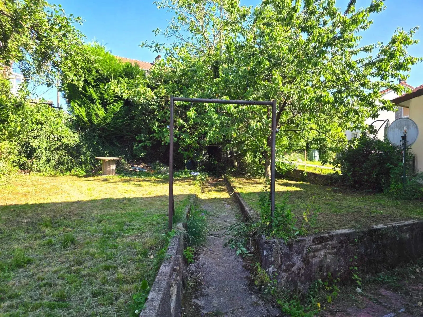 Maison à Vendre à Villerupt – Idéalement située, 70 m² à rafraîchir avec potentiel d'extension 