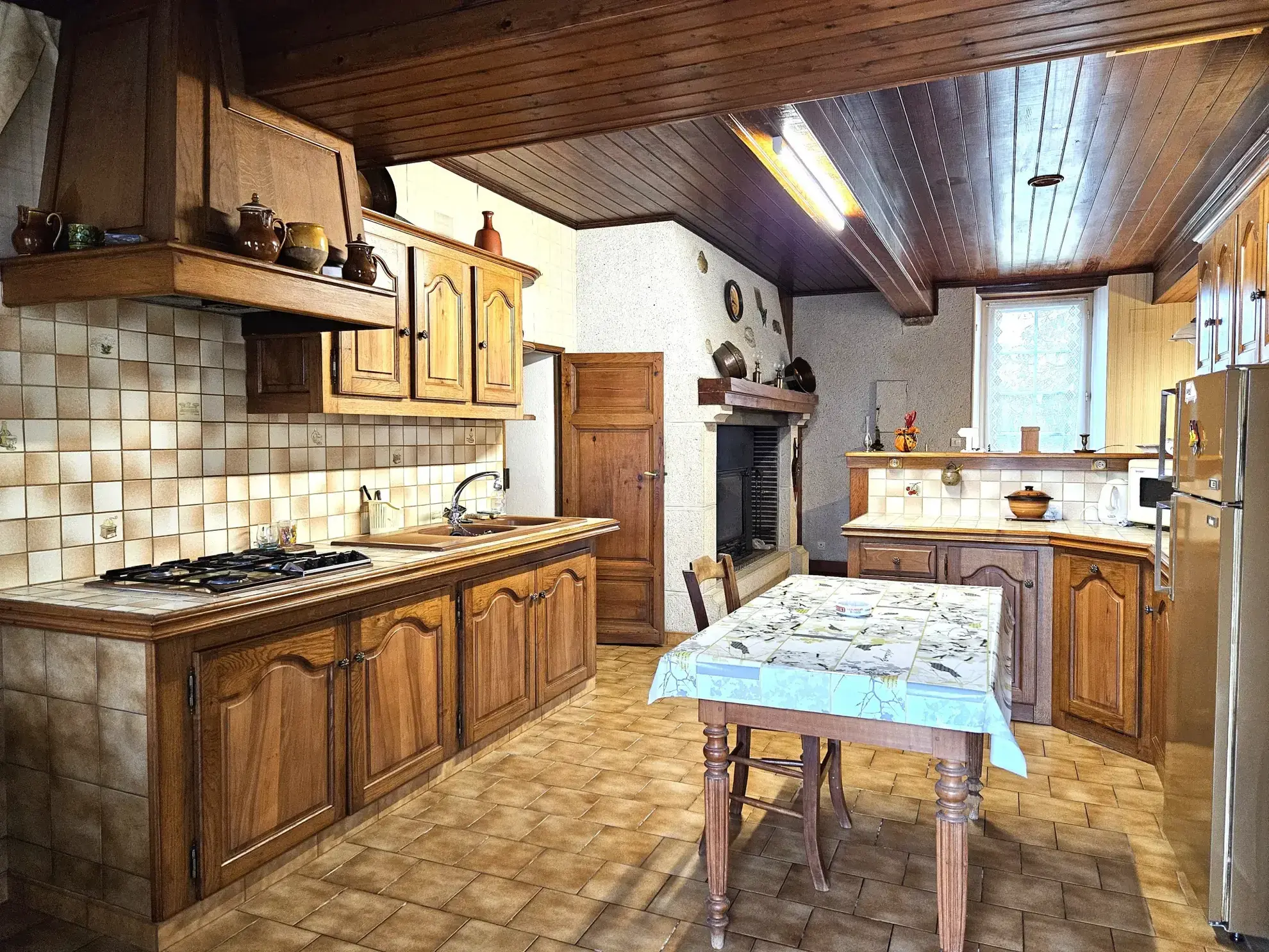 Propriété ancienne en pierre avec maison, chai et terrain à Laplume (47) 