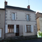 Maison en pierre à vendre avec jardin et dépendances à Clugnat