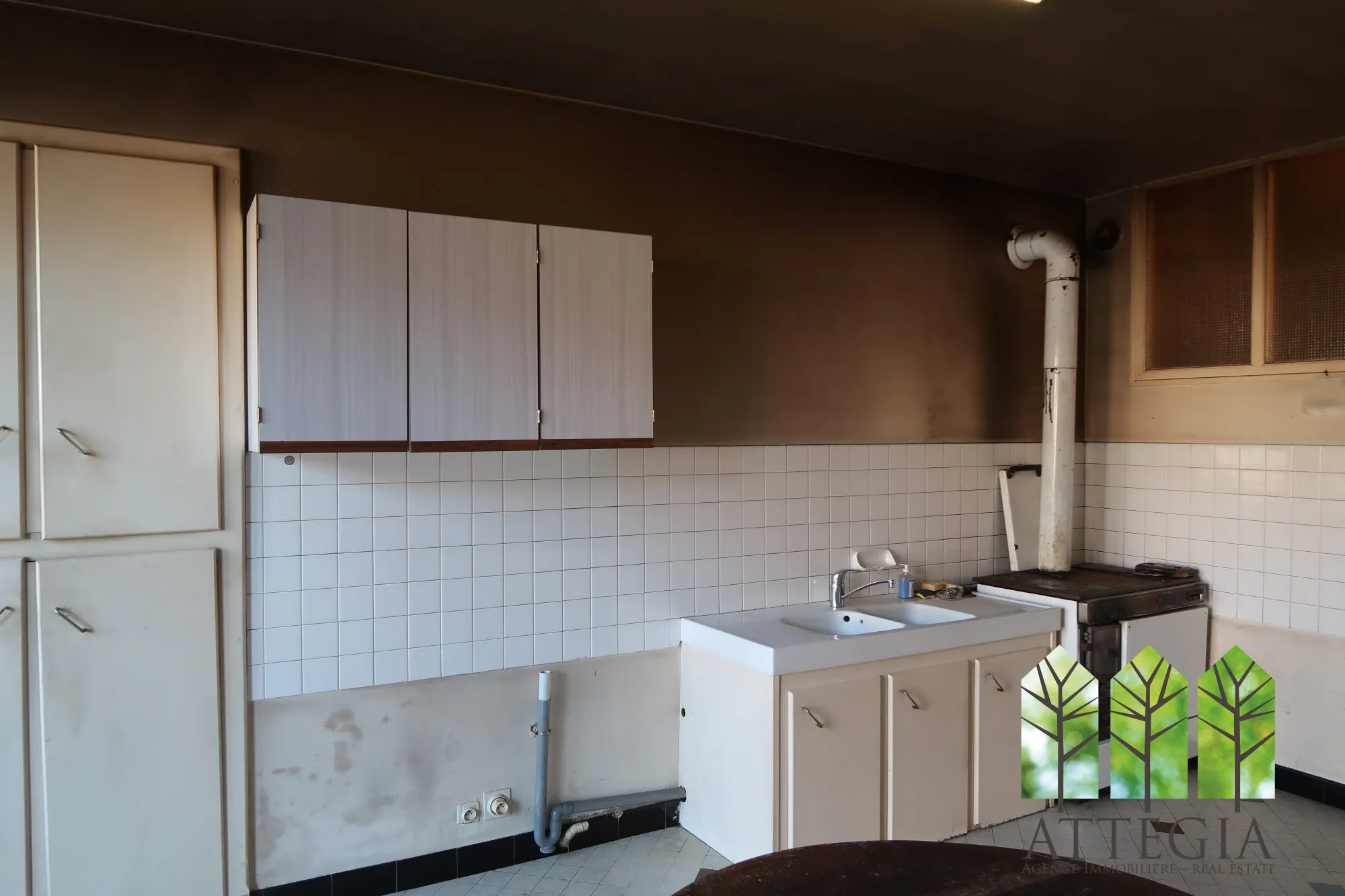 Maison en pierre à vendre avec jardin et dépendances à Clugnat 