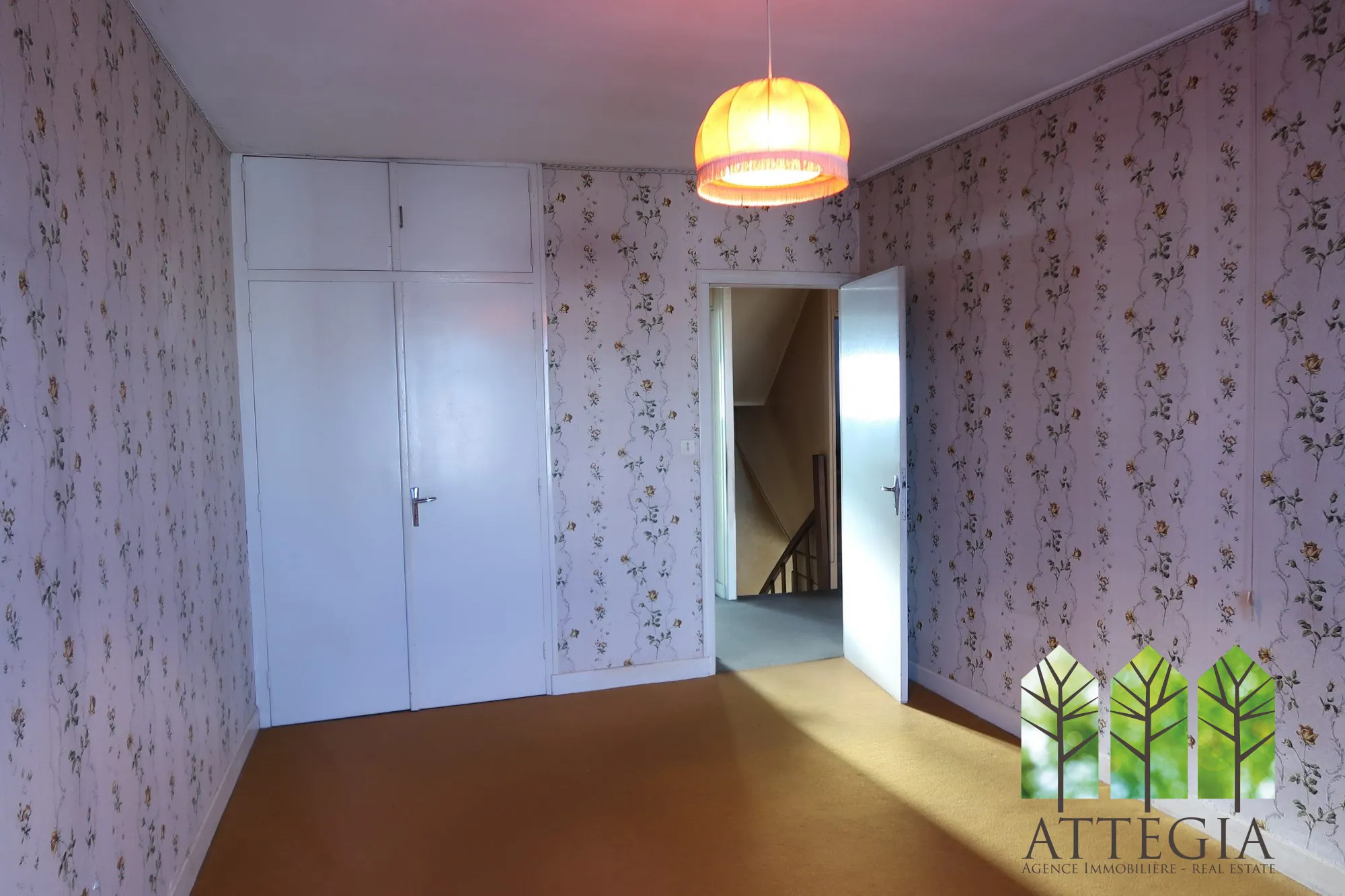 Maison en pierre à vendre avec jardin et dépendances à Clugnat 
