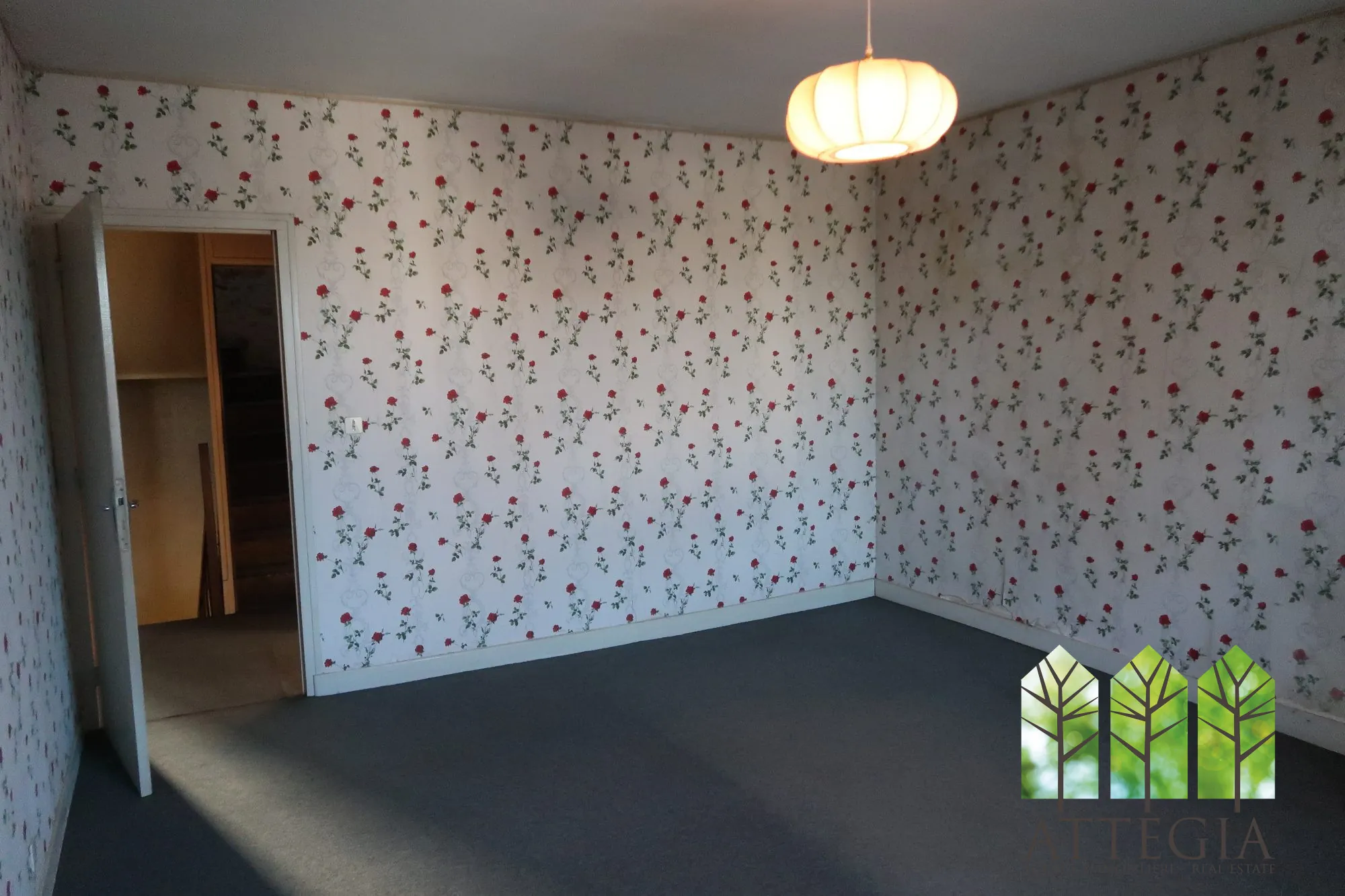 Maison en pierre à vendre avec jardin et dépendances à Clugnat 