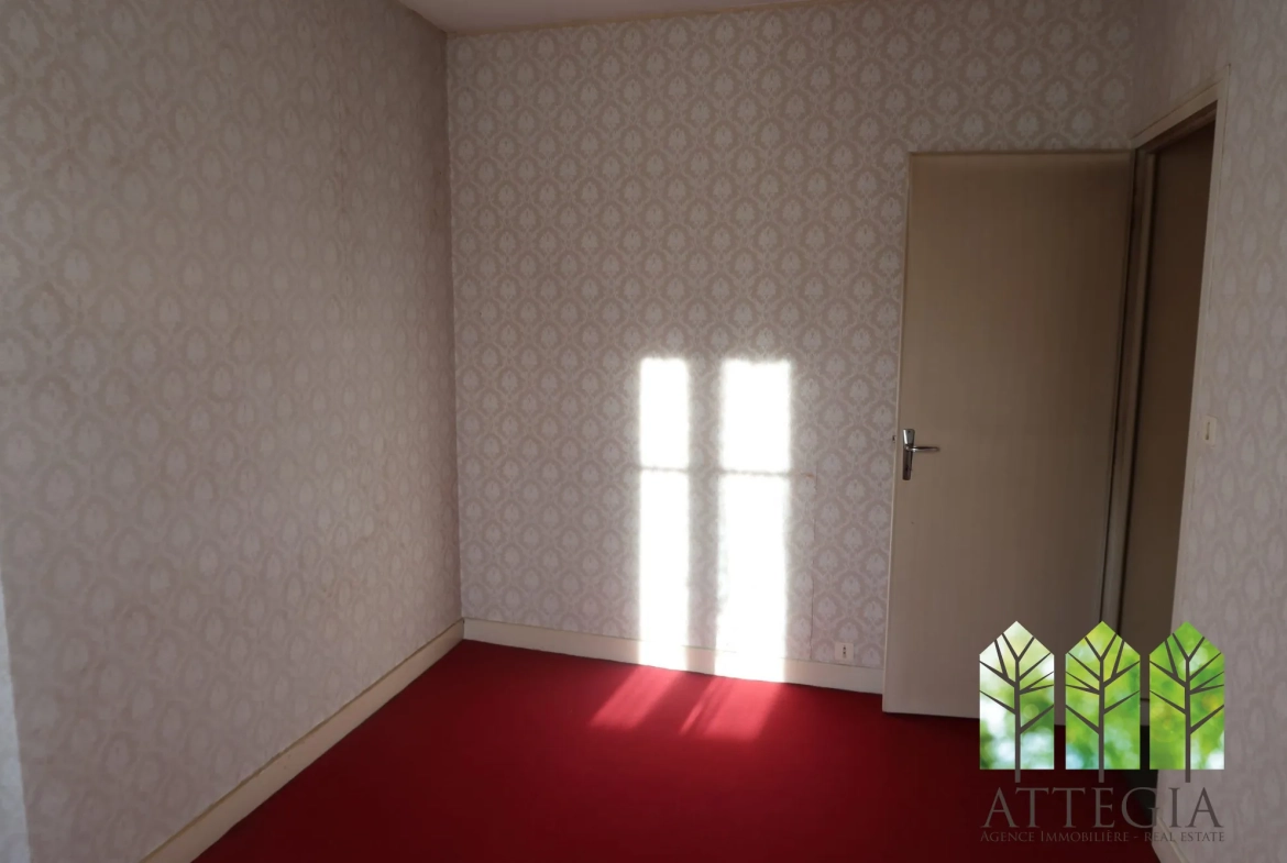 Maison en pierre à vendre avec jardin et dépendances à Clugnat 