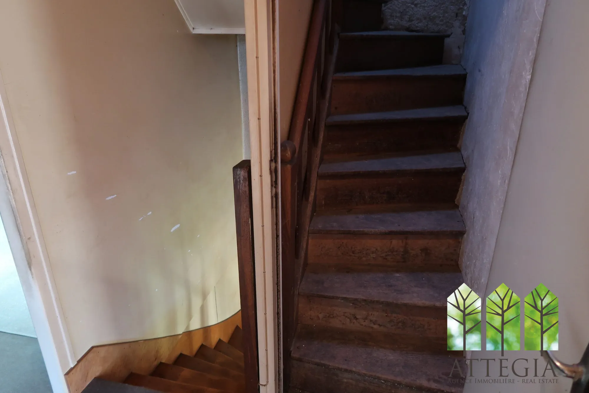 Maison en pierre à vendre avec jardin et dépendances à Clugnat 