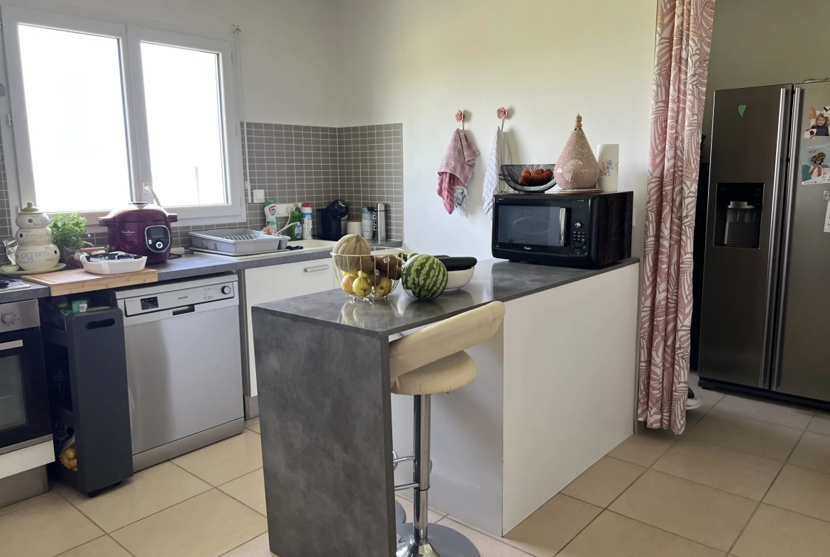 Maison contemporaine avec 3 chambres, garage et vue dégagée à Langon 