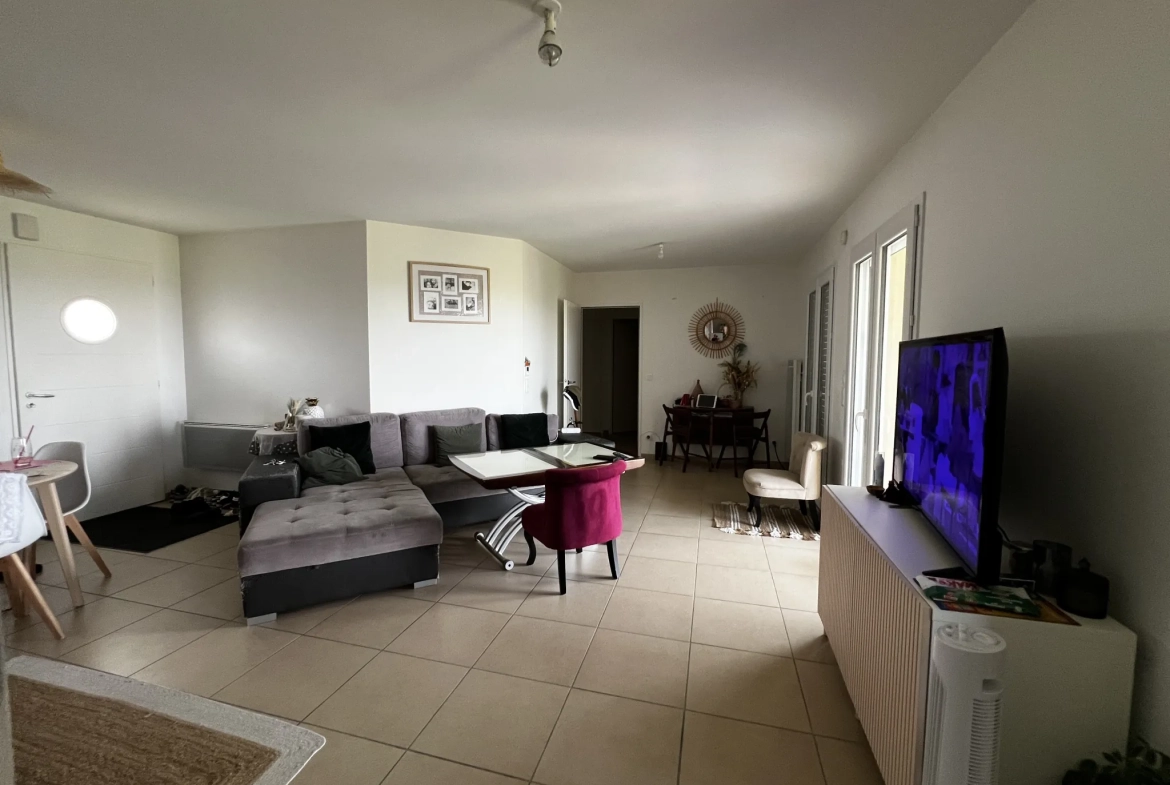 Maison contemporaine avec 3 chambres, garage et vue dégagée à Langon 