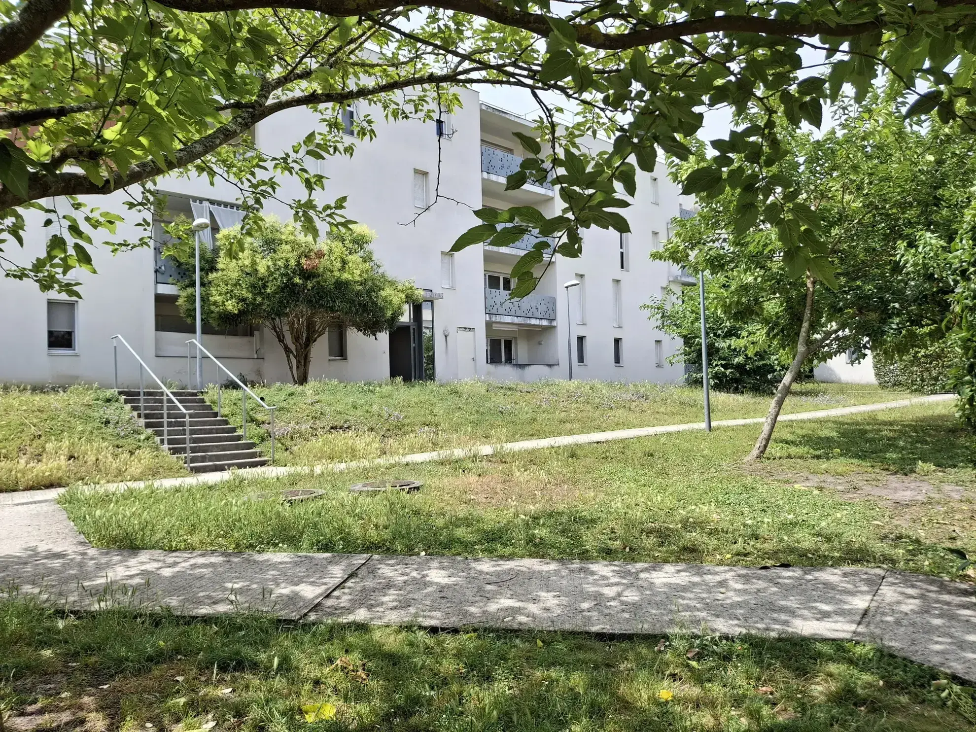 Appartement T3 au Taillan-Médoc avec balcon et parking sécurisé 