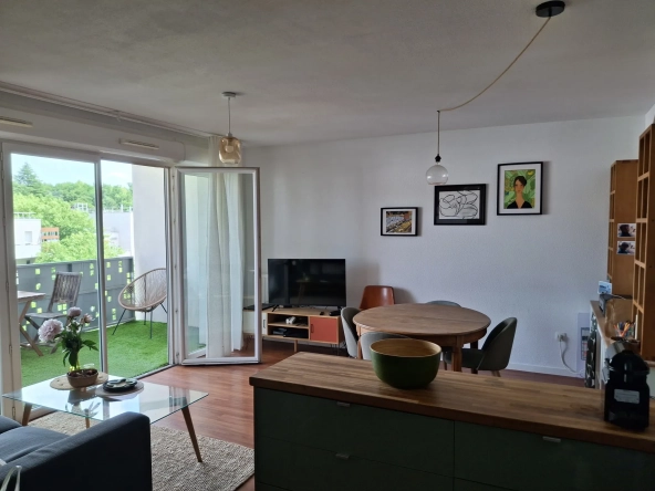 Appartement T3 au Taillan-Médoc avec balcon et parking sécurisé