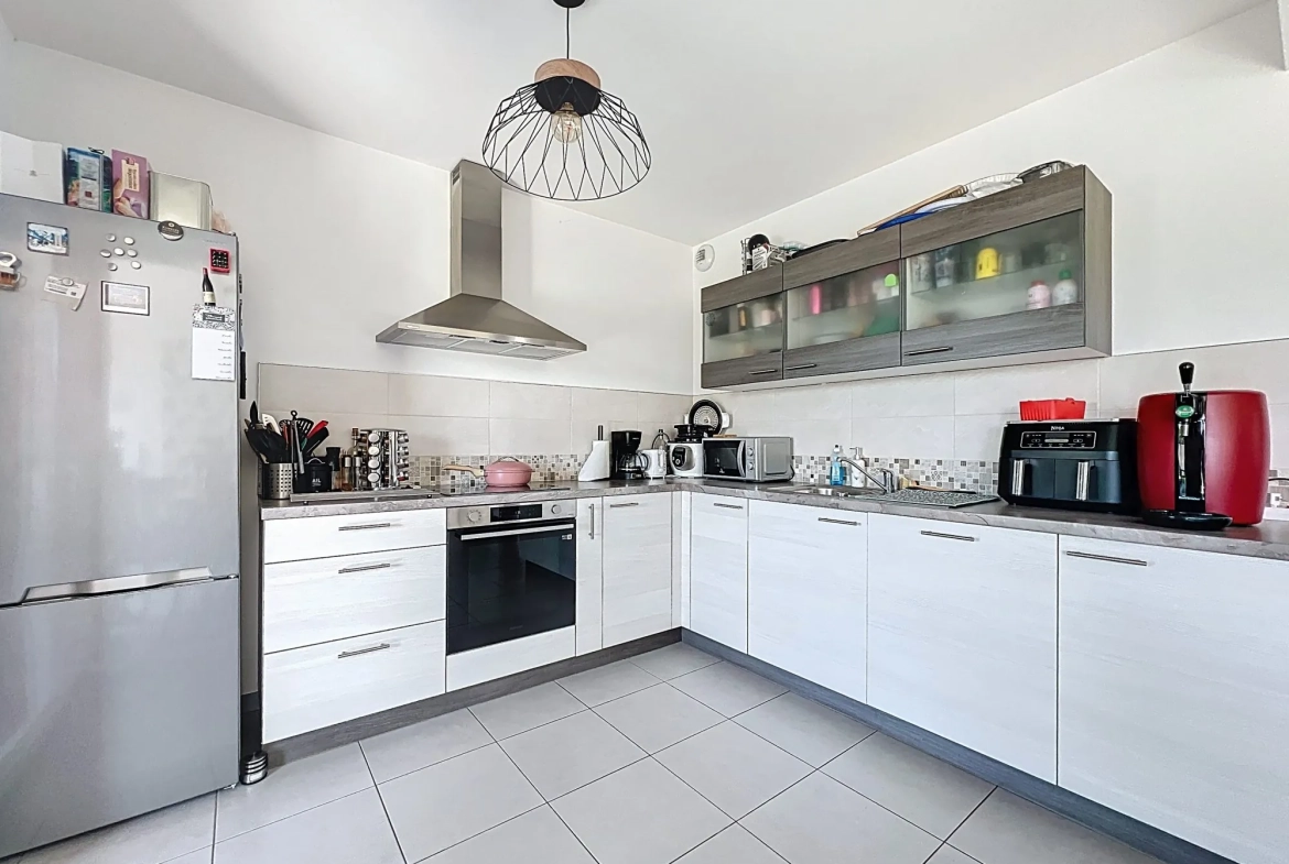 Maison de plain-pied à vendre à Offemont avec garage et terrasse 