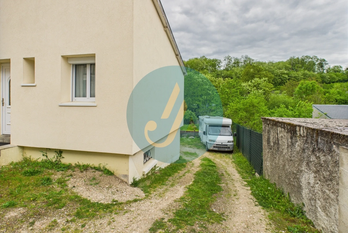 Maison de 63 m² avec sous-sol et terrain clos à Châtillon-sur-Loire 