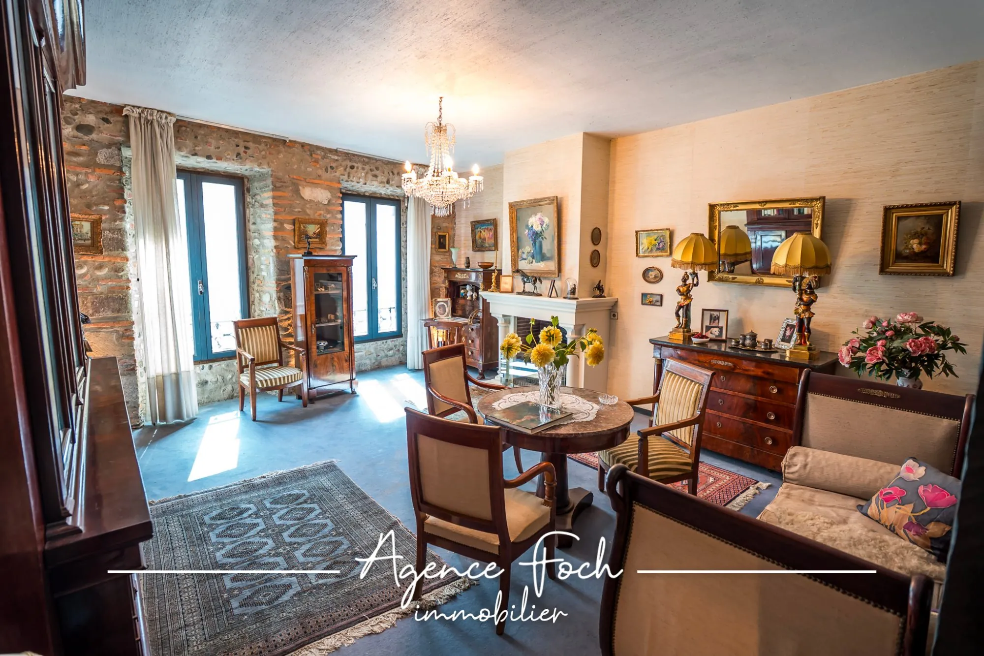 Maison de ville à Tarbes avec garage, charme et potentiel à rénover 