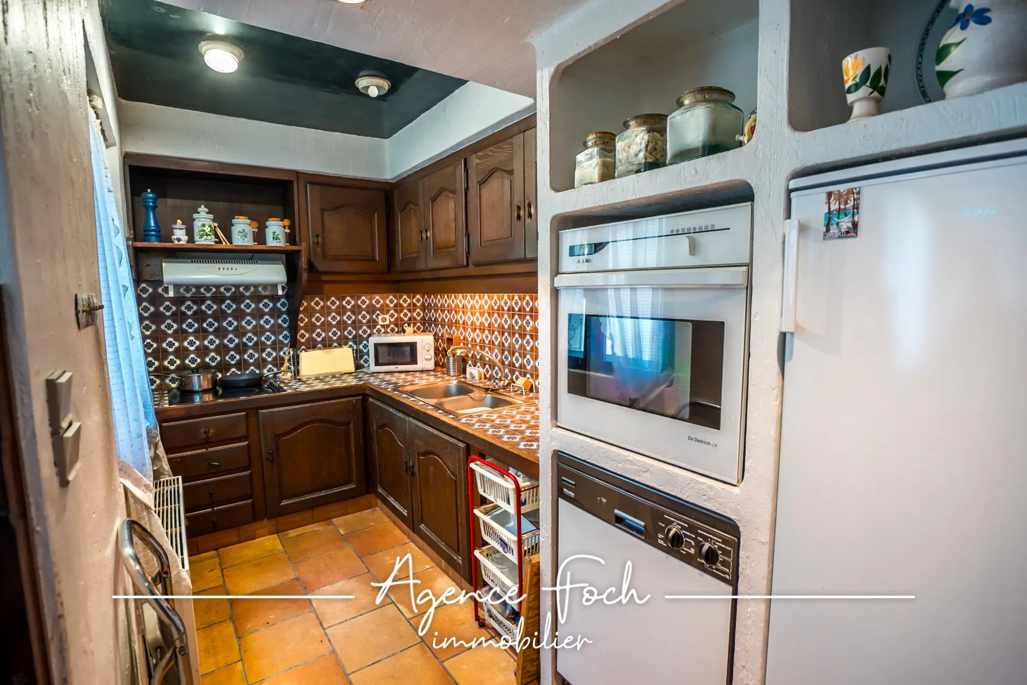 Maison de ville à Tarbes avec garage, charme et potentiel à rénover 