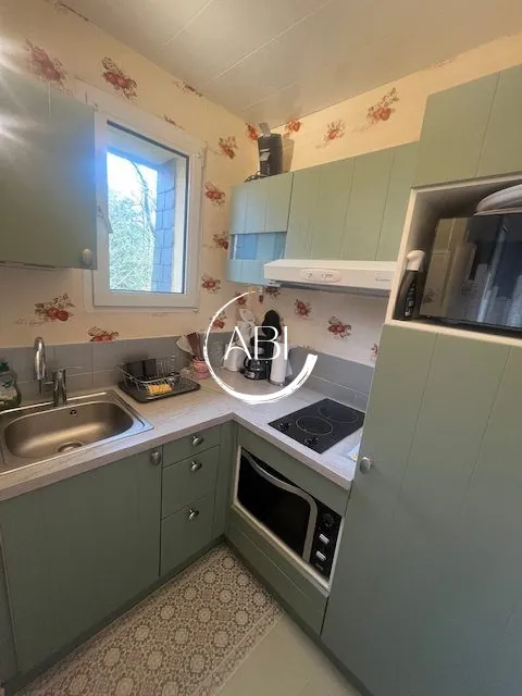 Studio à vendre à Bagnole de l'Orne (61140) - Centre-ville avec balcon et parking 