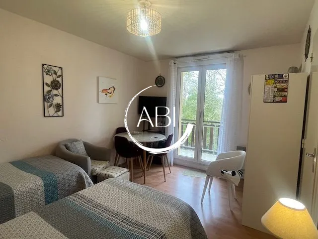 Studio à vendre à Bagnole de l'Orne (61140) - Centre-ville avec balcon et parking 
