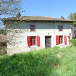 Maison en pierre à rénover avec terrain de 9000 m² près de Saillat-sur-Vienne