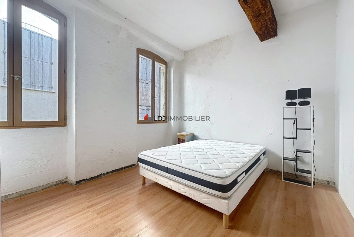 Appartement spacieux de 87 m² au cœur de Perpignan avec cachet traditionnel 