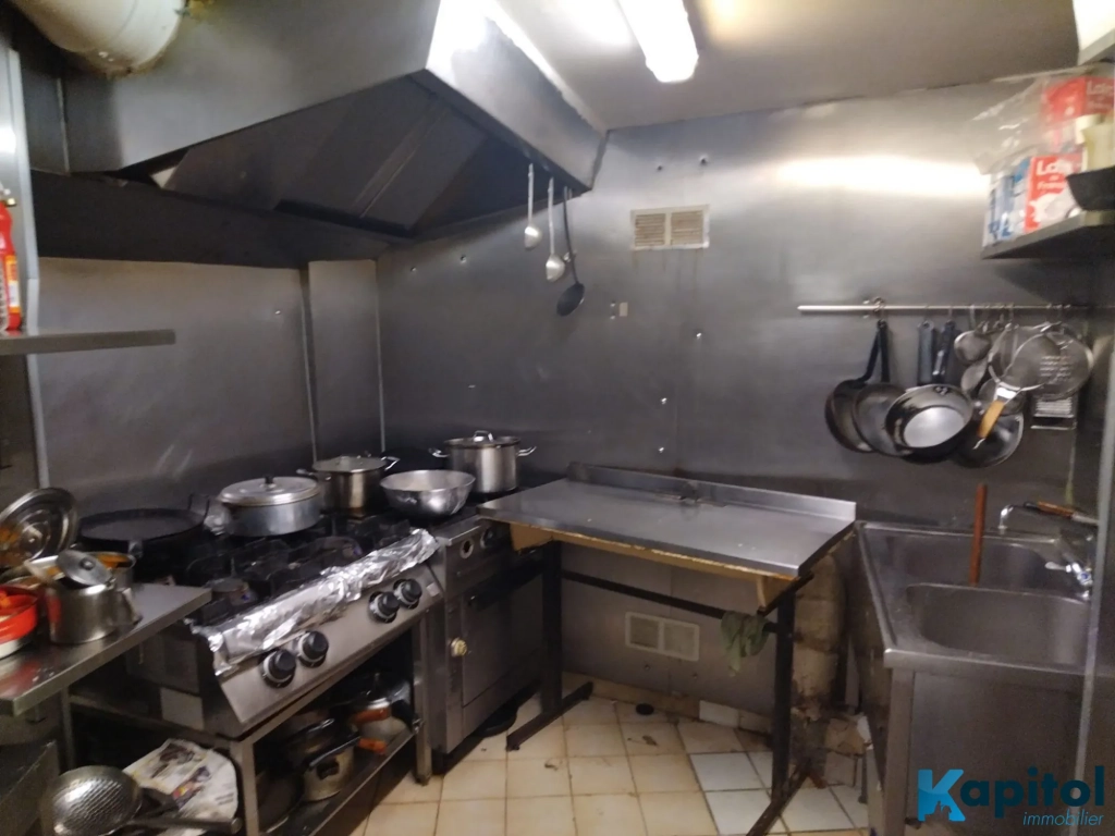 À vendre restaurant Paris 18 - Quartier Jules Joffrin, bonne affluence et faible loyer
