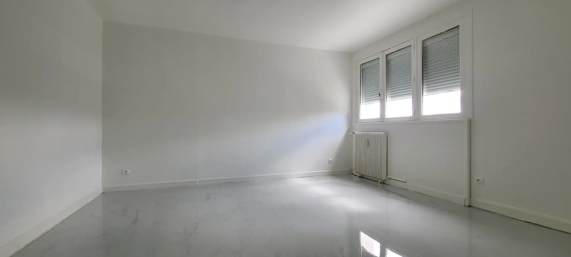 Appartement T4 rénové et spacieux à Clermont-Ferrand, proche centre-ville 