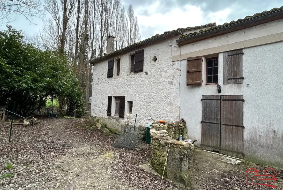 Ancien moulin en pierre à rénover à Dondas, proche Laroque Timbaut 