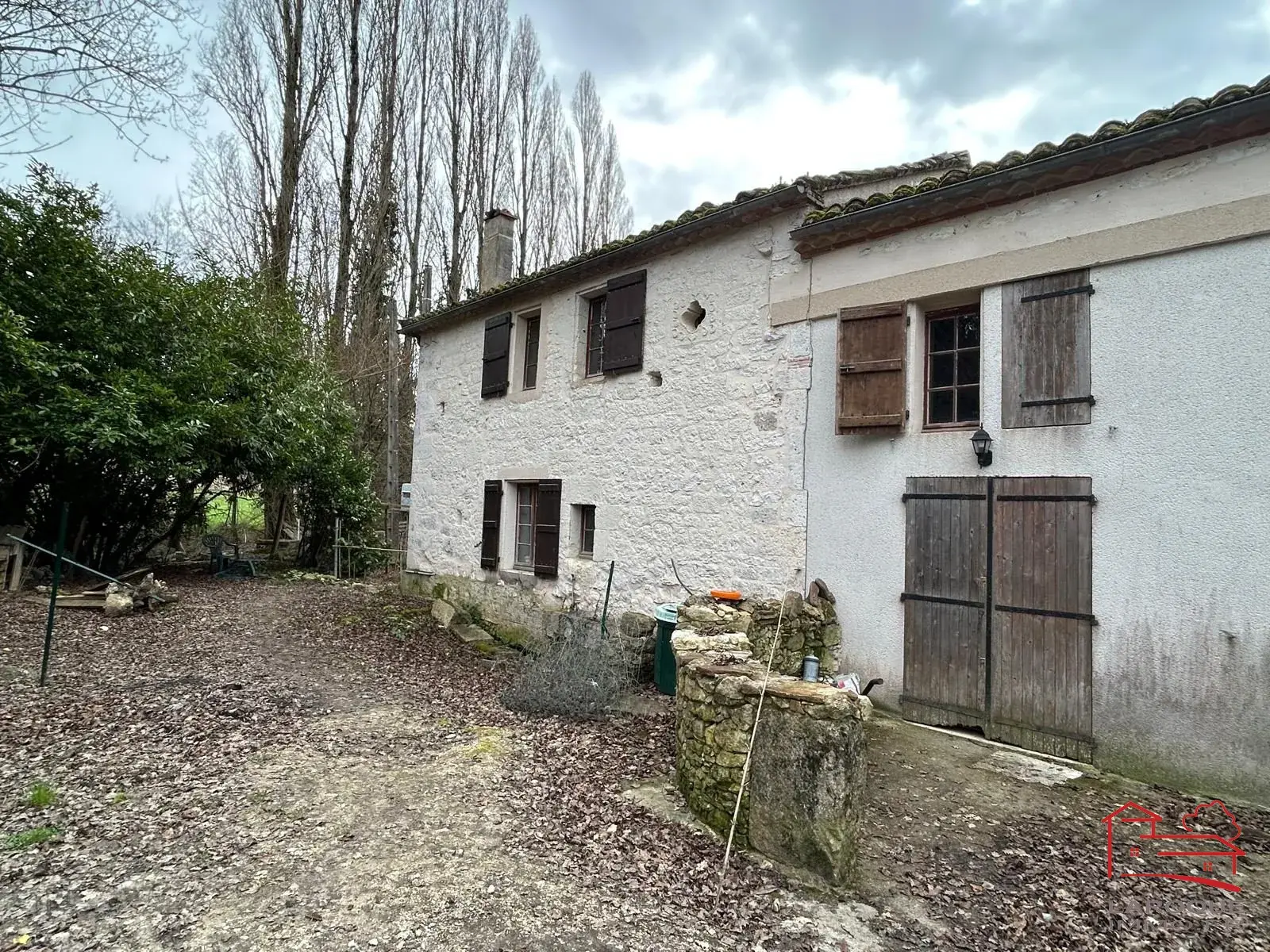 Ancien moulin en pierre à rénover à Dondas, proche Laroque Timbaut 