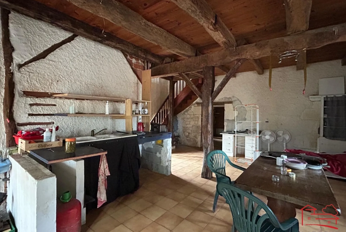 Ancien moulin en pierre à rénover à Dondas, proche Laroque Timbaut 
