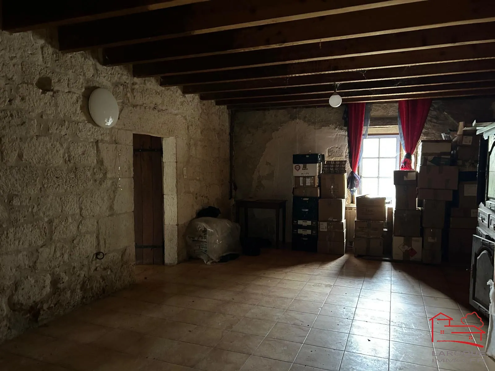 Ancien moulin en pierre à rénover à Dondas, proche Laroque Timbaut 