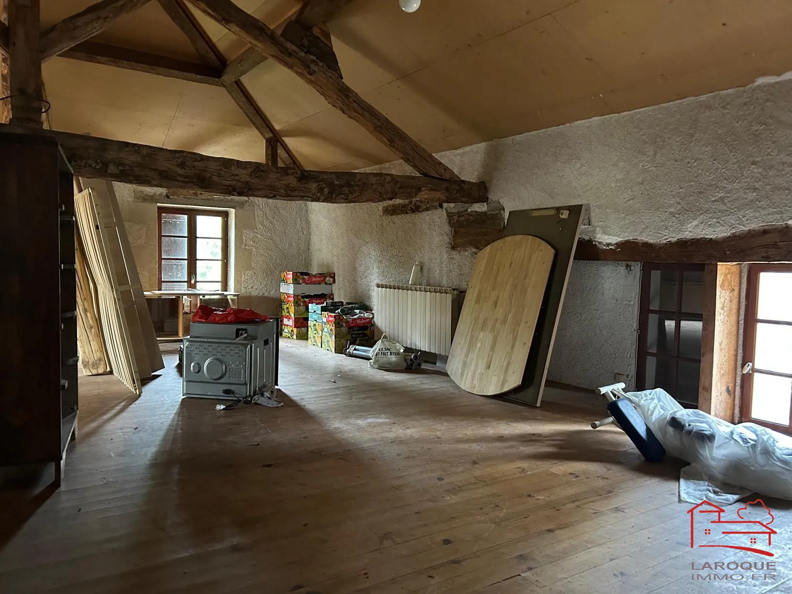Ancien moulin en pierre à rénover à Dondas, proche Laroque Timbaut 