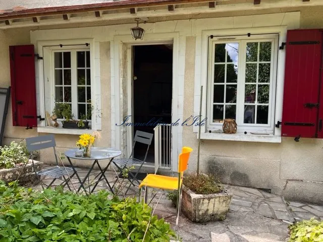 Maison de campagne rénovée avec dépendance et grand terrain à Verteillac 