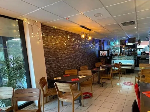 Fonds de commerce restauration rapide à Mandelieu-la-Napoule avec terrasse